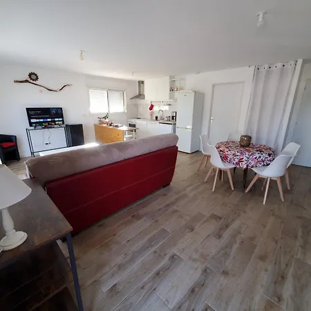 Casa de Férias Jolie Maison , Jardin Prive , Classee 3 Etoiles