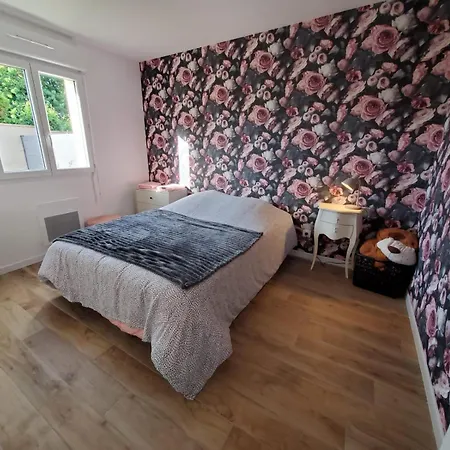 Jolie Maison , Jardin Prive , Classee 3 Etoiles * Acquigny